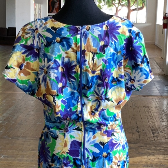 1980s faux wrap floral Hawaii dress - Picture 3 of 9